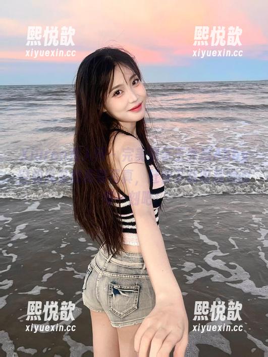 Xiuren秀人网 - 完美展示王乔恩Abby空姐风采的高清写真，赶快下载收藏她的每一刻吧！