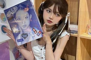 Xiuren秀人网 – 玛鲁娜Manuela美足的原图与套图,给你前所未有的欣赏体验,误入太幸福!