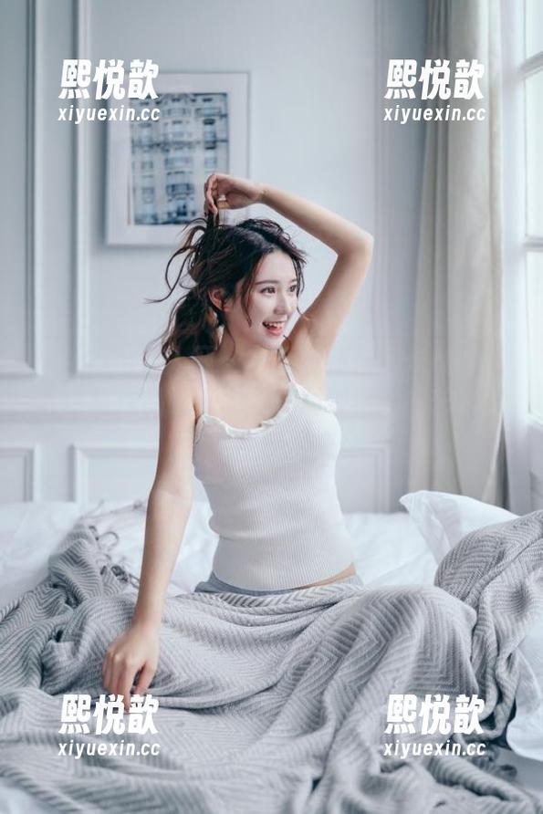 Xiuren秀人网 - 全新更新！糯米NM双人写真作品曝光，为你展现绝妙的艺术魅力与创意灵感！