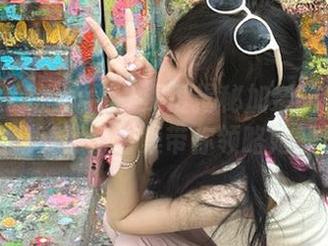 YALAYI雅拉伊 – 深度揭秘加奈的秘密：魅力写真照片合集带你领略她的风采