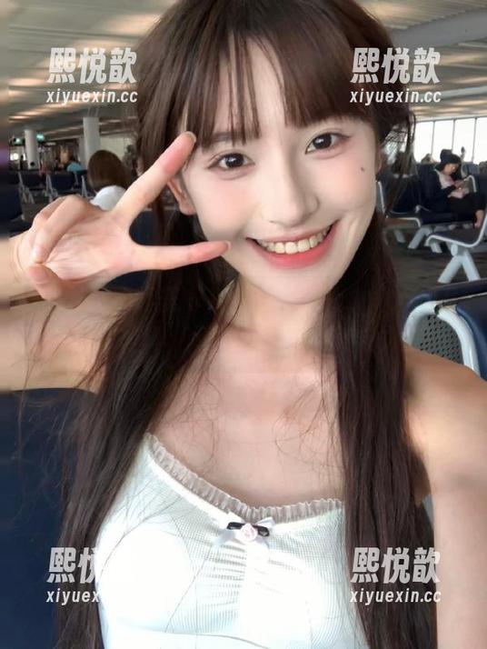 YouMi尤蜜荟 - 高清资源奉上，宋梓诺Bee女孩写真，尽显少女的柔美与力量！