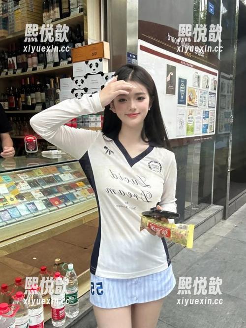 YouMi尤蜜荟 - 探索谭小灵妹妹写真：每一件作品都是不可错过的资源