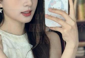 微密圈 – 感受“YuYu超甜丫”泳池写真集的无限魅力，原图记录下每一个精彩的瞬间