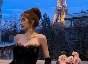 beautyleg – Avrill风情万种比基尼套图合集:让你心动的时尚之旅