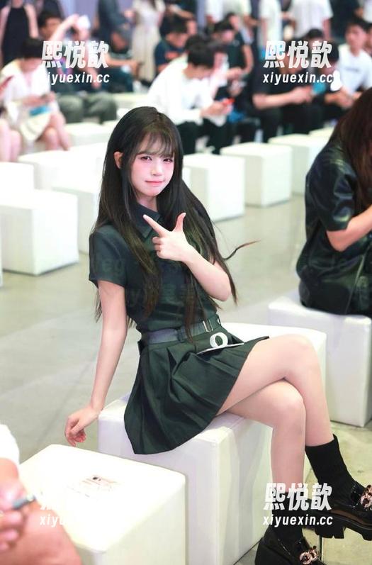 beautyleg-Jenny beautyleg - 探寻私拍背后的故事:Jenny浴室美图的魅力