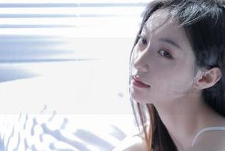 beautyleg – 图片盛宴:Lynn的灰丝写真,带我重拾“灰”色的自信与美!