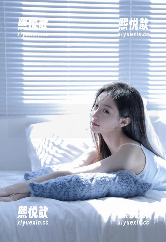 beautyleg-Lynn beautyleg - 图片盛宴:Lynn的灰丝写真,带我重拾“灰”色的自信与美!