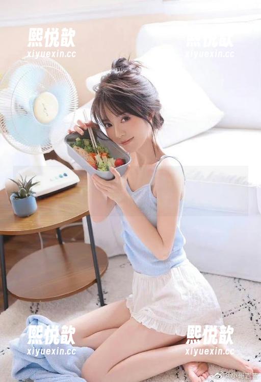 beautyleg-Vicni beautyleg - Vicni最新礼服作品分享:探索不一样的时尚资源与创意