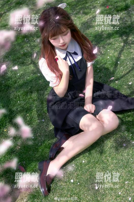 eloise软软 eloise软软的长腿私人写真,让你感受轻盈与自信的无限可能!