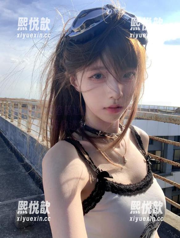 pans - 不容错过的小青最新蕾丝美图，带你进入唯美世界！