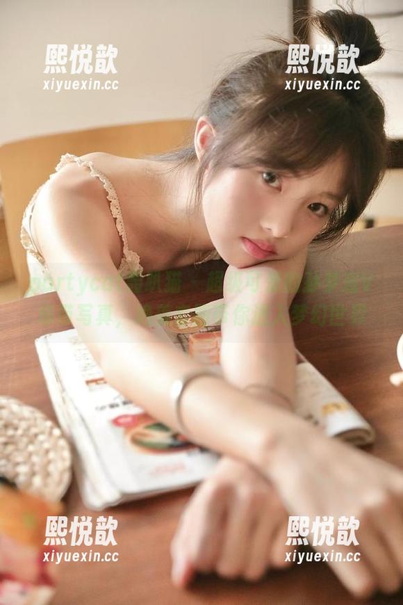 partycat轰趴猫-孙梦瑶V partycat轰趴猫 - 超级可爱的孙梦瑶V吊带写真,绝美套图带你进入梦幻世界