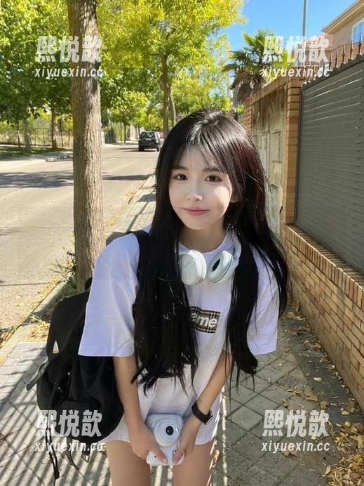 不爱笑的赛琳 微密圈 - 不爱笑的赛琳护士主题写真,捕捉生活中的细腻瞬间,带来优质壁纸选集
