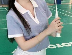 丽柜 – 走进佳怡的裸足世界：写真集背后隐藏的丰富资源