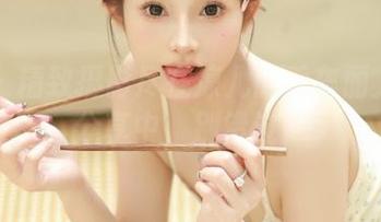 丽柜 – 精致摄影尽在凉儿的香车丽人图集分享中，别错过！