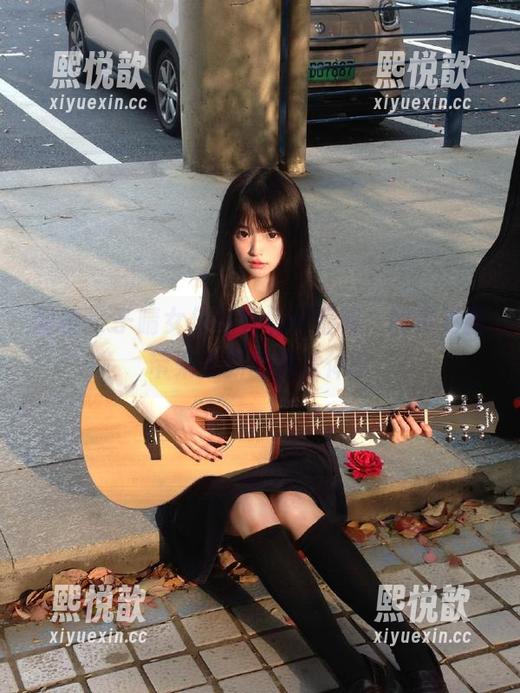 丽柜 - 子晴女仆写真最新汇集，图库更新带来全新的视觉体验