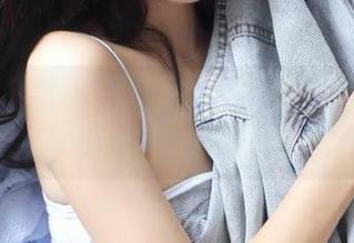 丽柜 – 欣赏小唐学妹的私房图集:每一幅都是心灵的写照