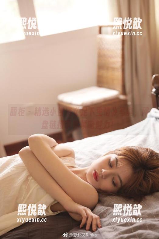 丽柜-小智贤 丽柜 - 精选小智贤《足下生情》写真,网盘链接带你领略魅力!