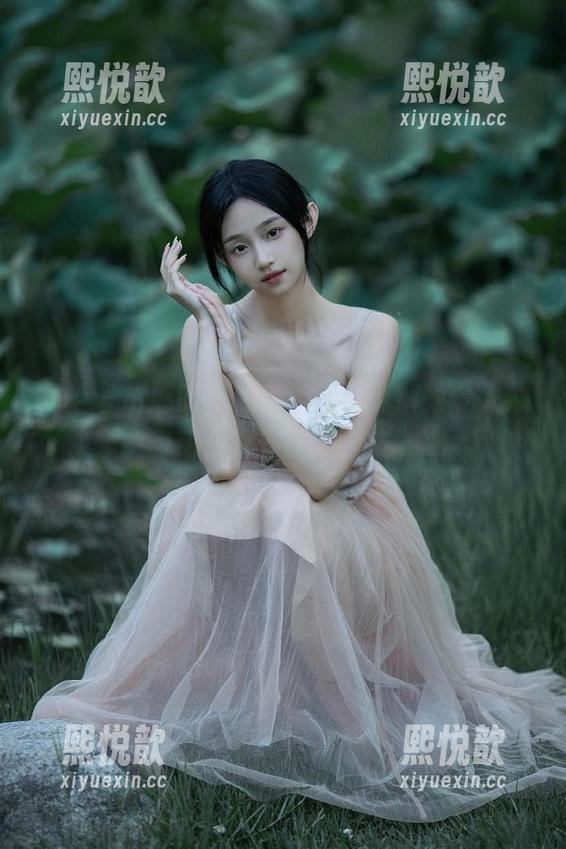 丽柜-悠悠 丽柜 - 悠悠的制服私拍图包,解锁令人心动的青春校园风格