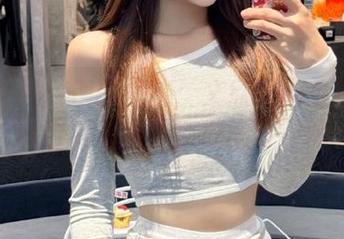 丽柜 – 野玫瑰的痕迹:文欣精心策划的写真合集,铭刻每份美好回忆