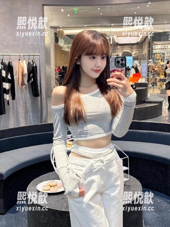 丽柜 - 野玫瑰的痕迹：文欣精心策划的写真合集，铭刻每份美好回忆