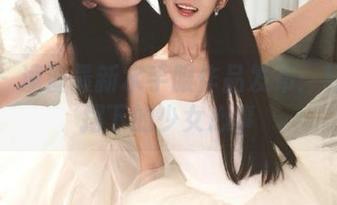 丽柜 – 潼潼最新水手服作品发布：轻盈裙摆下的少女心事