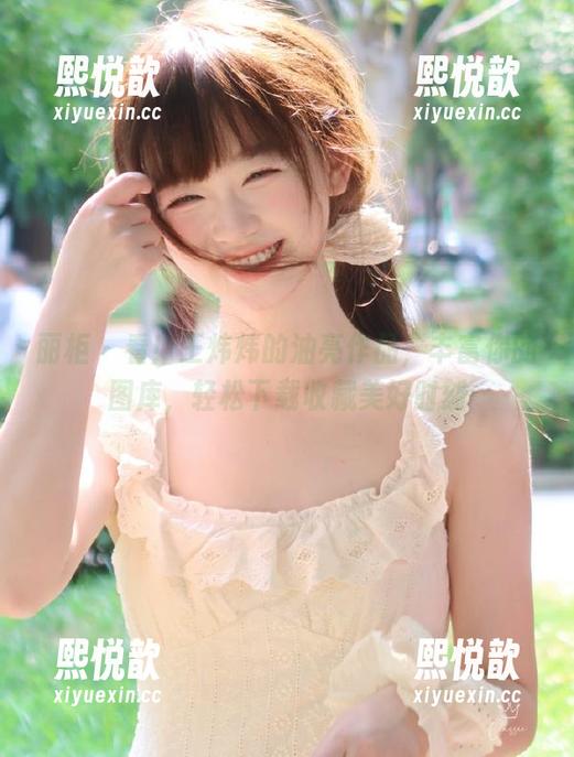 丽柜 - 看！王炜炜的油亮作品，丰富你的图库，轻松下载收藏美好时刻