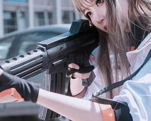 美图分享时光：五更百鬼与灰丝的迷人故事，定制你的视界