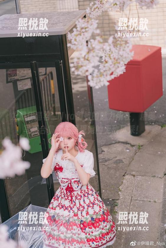 发现伊喵君_Nya御姐的魅力所在，精美写真合集完美呈现她的无敌风采！