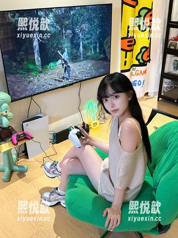 克拉女神-周迪 克拉女神 - 极简风的周迪棉袜美图,壁纸质感超乎你的想象!