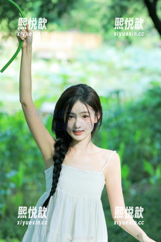 克拉女神 - 黑丝之美：熙妍作品全集，展现她的无尽风情