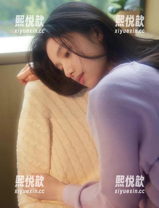 克拉女神-舒彤 克拉女神 - 加入舒彤的粉色天地:独特的免费图册让你瞬间爱上她的艺术作品