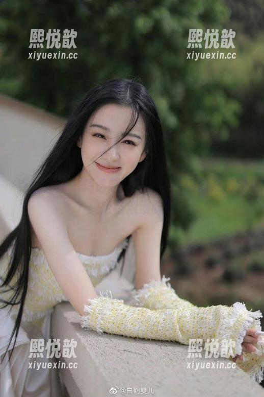 克拉女神-赵雨静 克拉女神 - 精选赵雨静双人原图壁纸,完美定格浪漫时刻