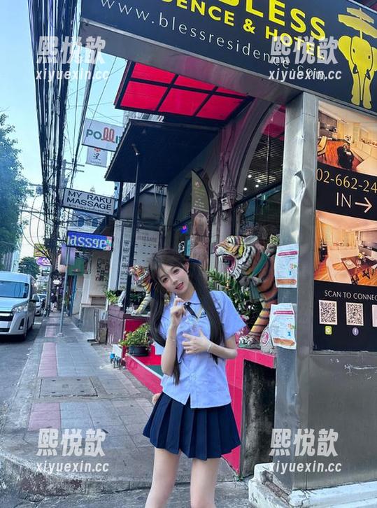 兔玩映画精品推荐：甜美学姐原图资源，带你体验前所未有的美丽旅程！