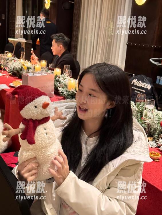 惊艳的兔玩映画教室JK图册，快来免费享受校园青春的魅力！