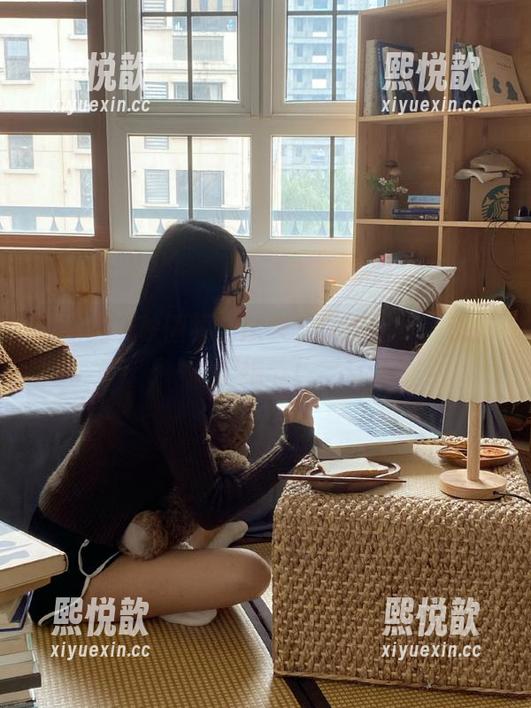 探索兔玩映画福利图集，原图完美呈现每个细节！
