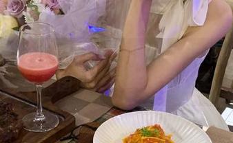 龙年埃吉尔特别呈现:观看凉凉子的多样写真图包,尽享视觉盛宴