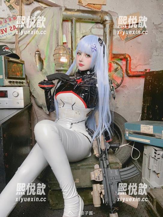 看凛子酱的日常写真：高清图库让你欲罢不能的美丽！