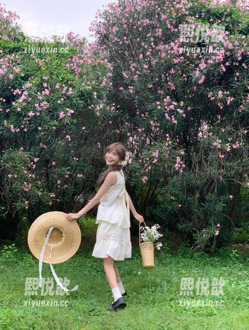 初夏女神 - 安妮秋季写真作品合集，记录秋天不回来的每一个动人图片