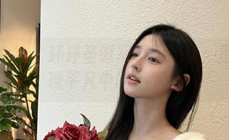 初夏女神 – 环环圣诞写真大揭秘：原图展现平凡中的不平凡