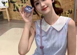 微密圈 – 解锁十万口草莓粥粥丝袜写真套图，免费下载尽在你的指尖