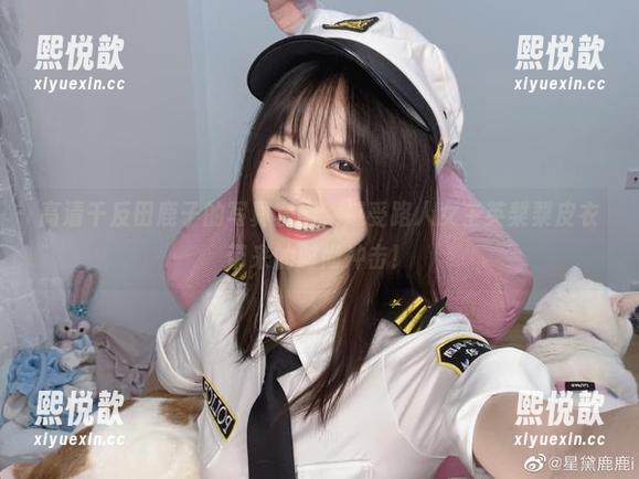 千反田鹿子 高清千反田鹿子的写真套图,感受路人女主英梨梨皮衣带来的时尚冲击!