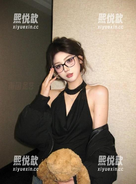 南国足艺 - 沫沫的毛衣时光图集：精选捕捉每一个温暖瞬间