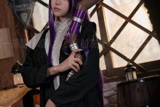 高清套图逐一揭晓，咬人小小兔的灰丝写真将带给你视觉的极致享受！