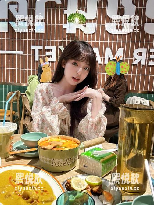 美图分享！喵糖映画草莓美眉原图大公开，感受独特的青春魅力