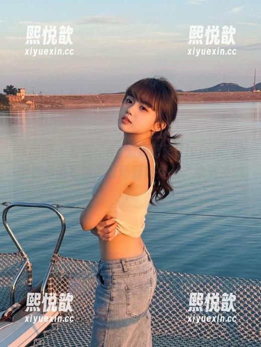 嗲囡囡-K8傲娇萌萌Vivian 嗲囡囡 - 看完“K8傲娇萌萌Vivian”的御姐私房写真,我怀疑她是从二次元来的!