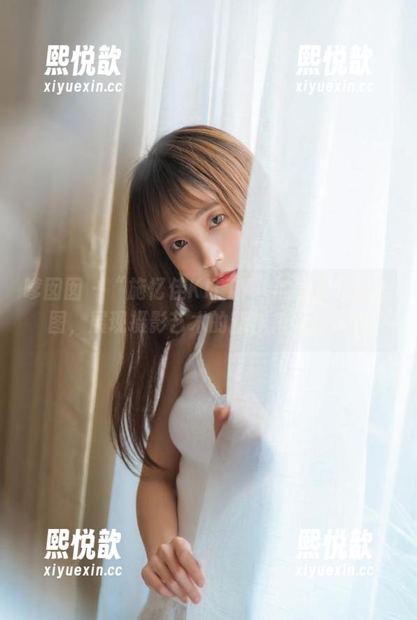 嗲囡囡 - “施忆佳KITTY”的油亮精选美图，展现摄影艺术的新视角与新风尚