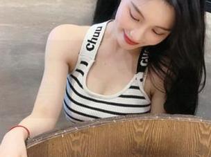 壹吻映画 – 每一张都是艺术，嘟嘟学妹高清美图写真尽情欣赏