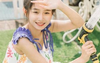 头条女神 – 刘瑾希日常灵感分享：原图与图集勾勒的艺术之旅！