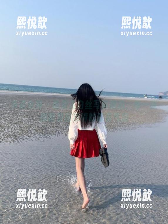 头条女神 - 松果儿白丝写真精选：每一张都散发出独特的青春气息
