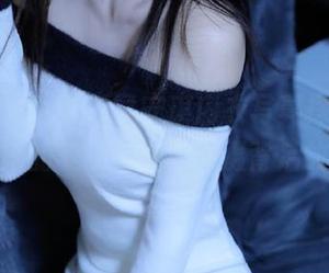 头条女神 – 最新童安琪内衣写真探秘，分享她的美丽秘籍与拍摄背后故事